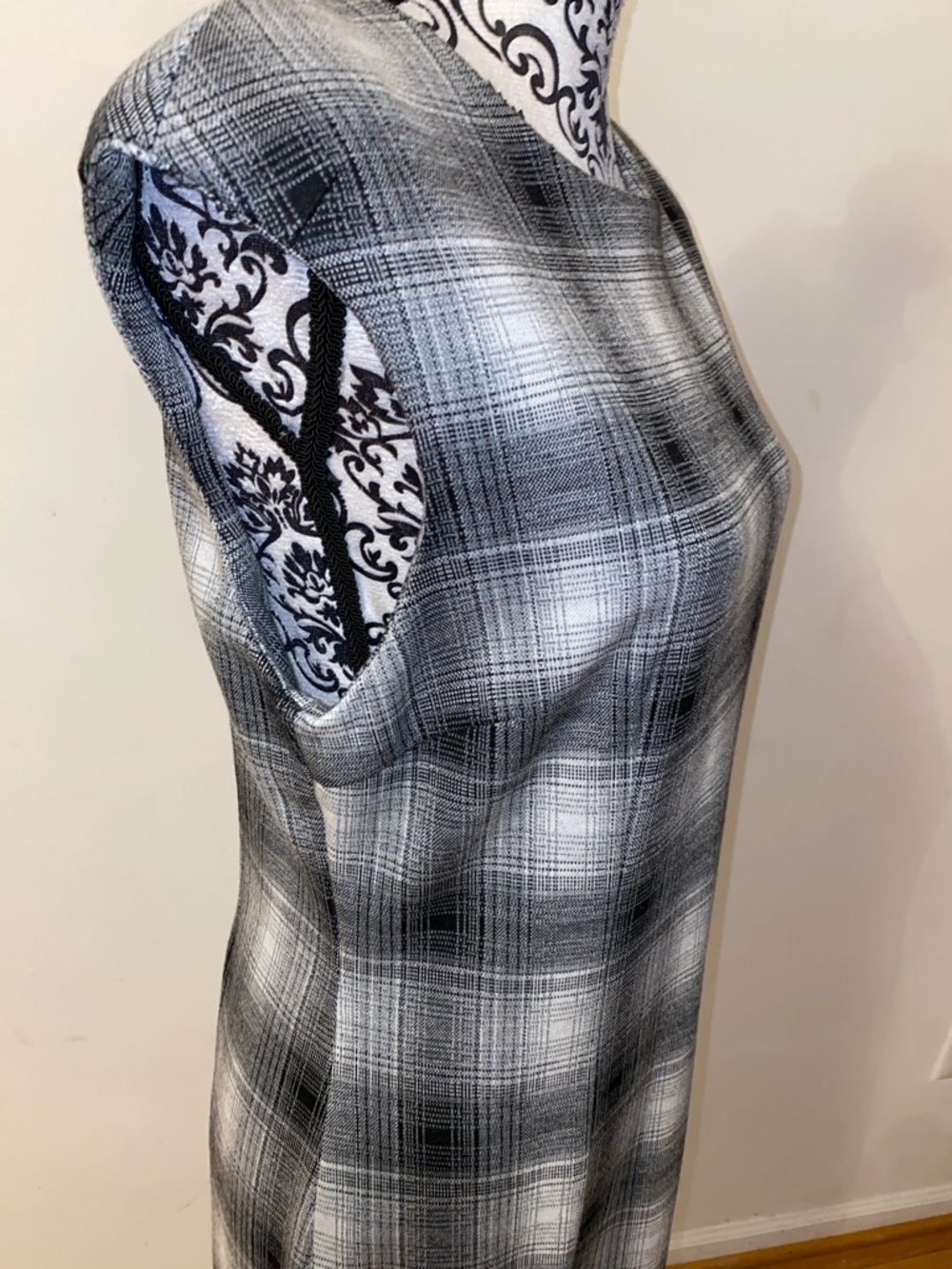 Adrienne Vittadini Black & White Plaid Midi Sheath Dress Size 12 - Picture 6 of 15